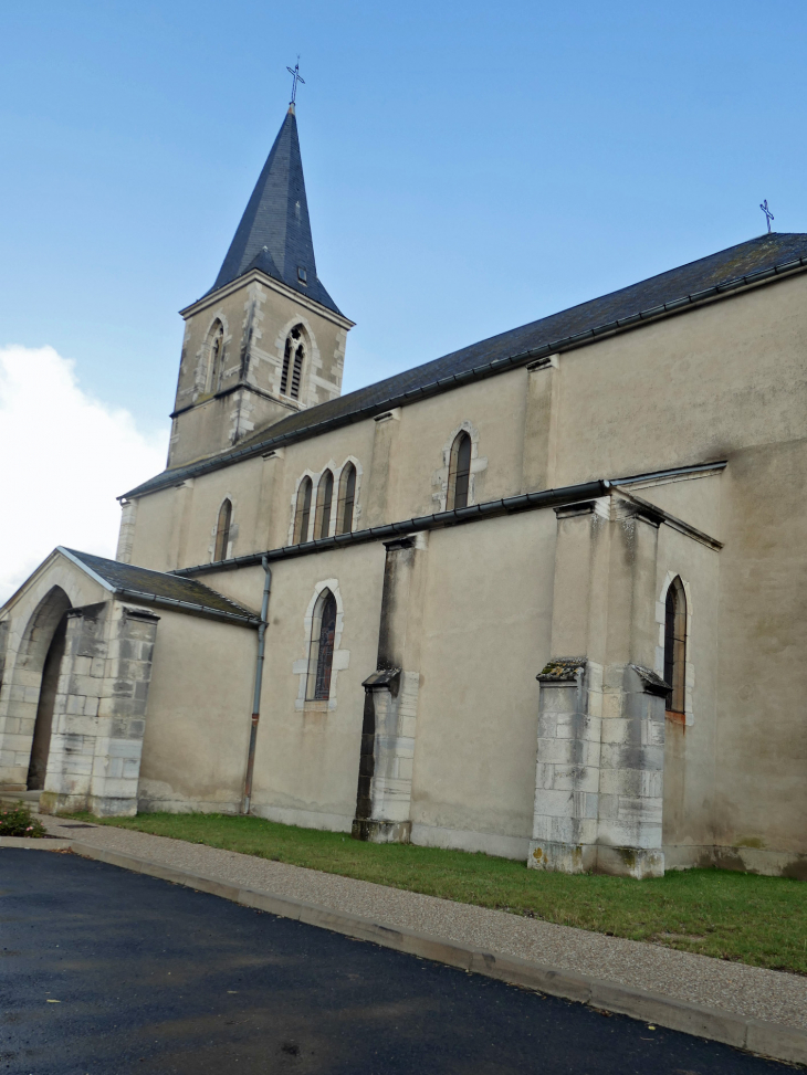L'église - Le Mayet-d'École