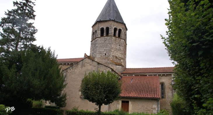 .église Romane Saint-Vincent de Paul ( 12 Em Siècle ) - Magnet