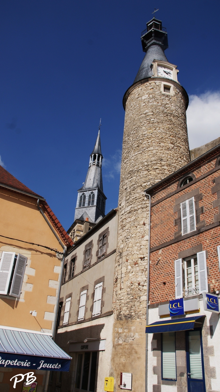 Beffroi ou tour de l'horloge ( 1430 ) - Saint-Pourçain-sur-Sioule