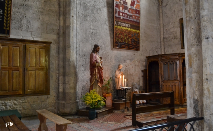 &Eglise Sainte-Croix ( 11 Em Siècle ) - Saint-Pourçain-sur-Sioule