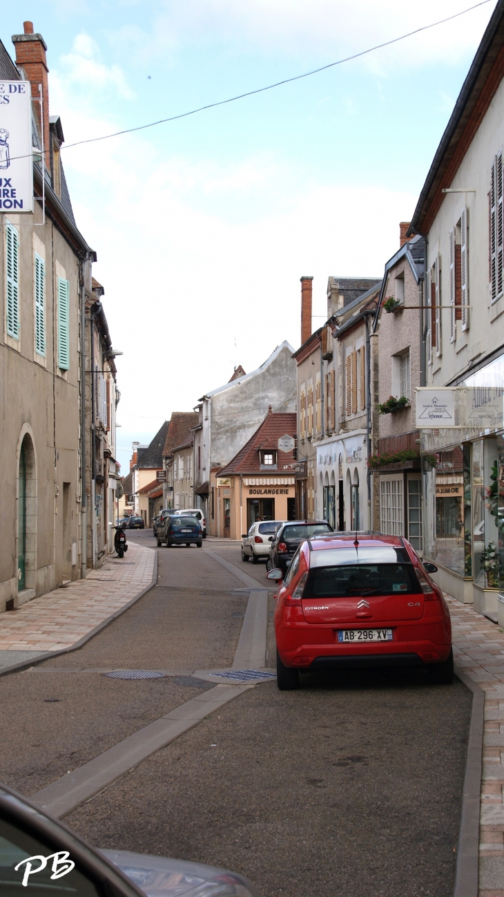  - Varennes-sur-Allier