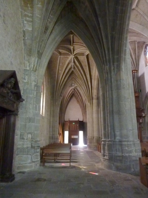 Aurillac  - Bas coté de l'église St Géraud