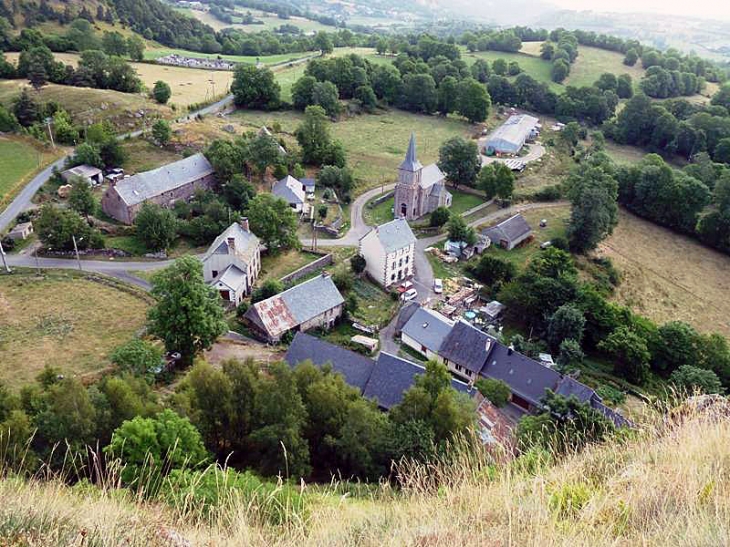 Le village vu du rocher - Chastel-sur-Murat