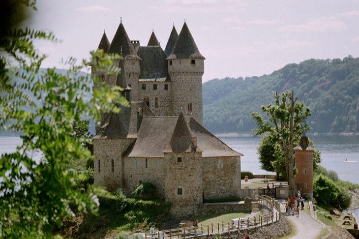 Chateau de Val - Lanobre
