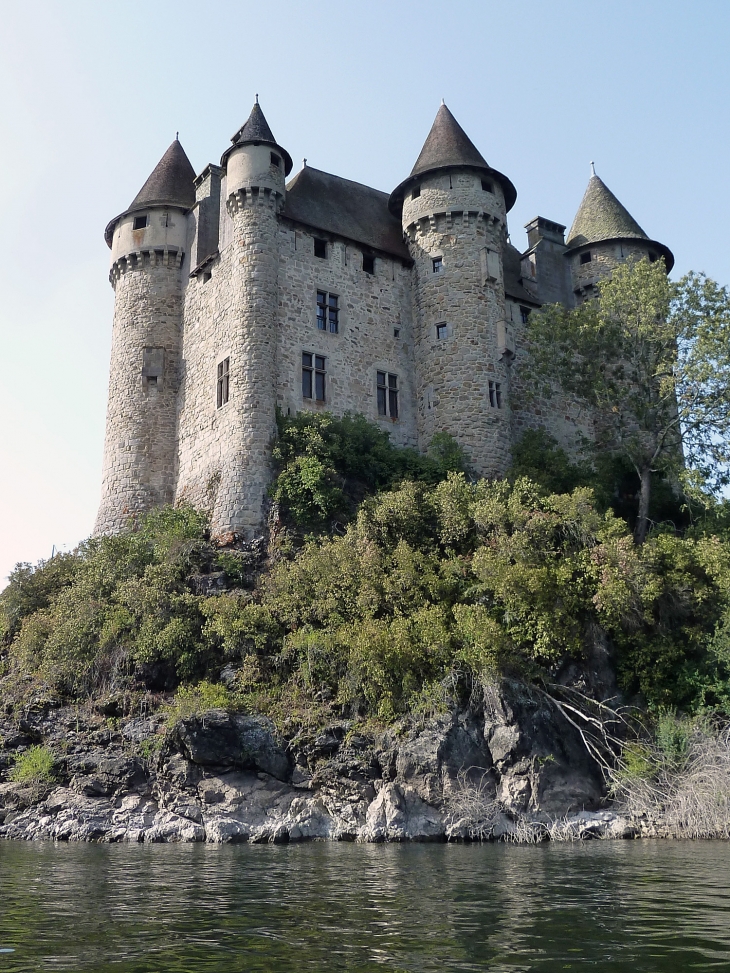 Le château de Val - Lanobre