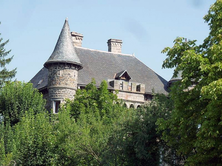 Le château - Neussargues-Moissac