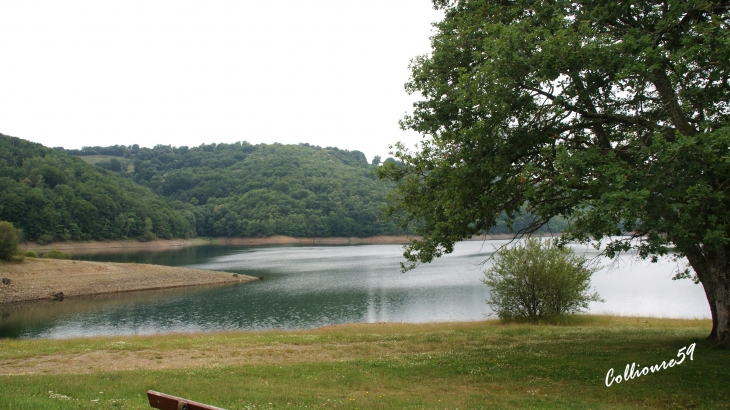 Lac du Barrage D'Enchanet - Pleaux