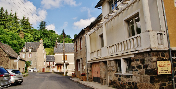La Commune - Saint-Urcize