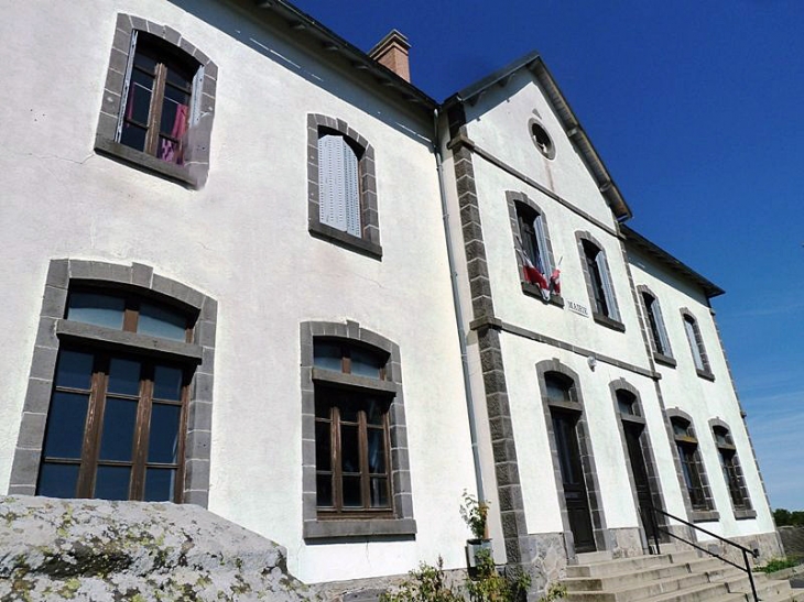 La mairie - Védrines-Saint-Loup