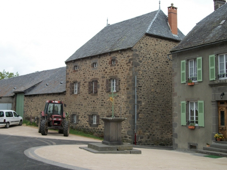 Place de l' église - Villedieu
