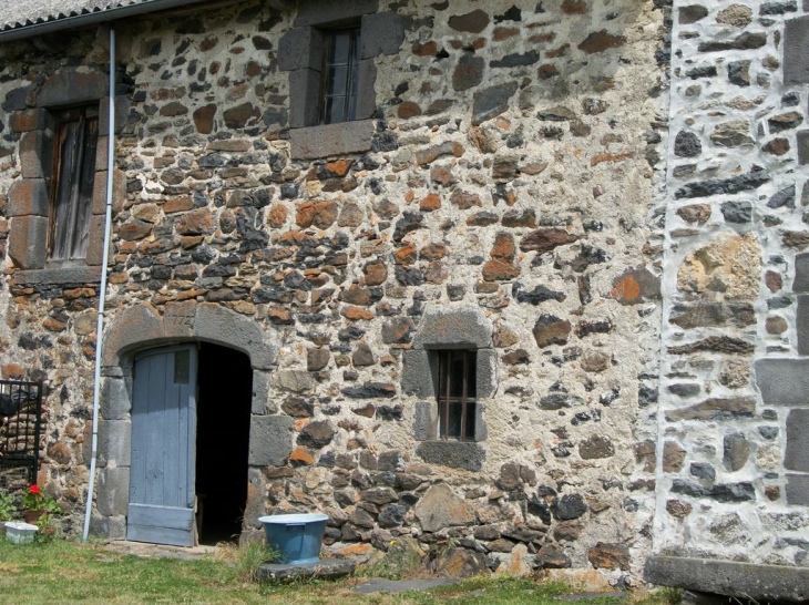 Maison à Auzolles - Villedieu
