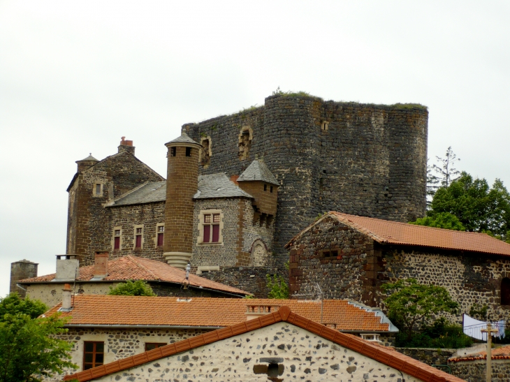 Château de BOUZOLS - XV° - Arsac-en-Velay