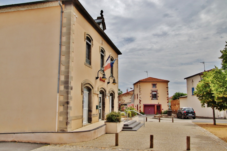 La Commune - Cohade