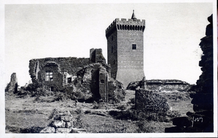 Le Velay - Environs du Puy - Donjon (XIVe siècle) et ruines de Polignac, vers 1920 (carte postale ancienne). - Le Puy-en-Velay