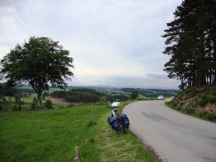 Saint-Pal-de-Mons (43620) paysage avec vélo