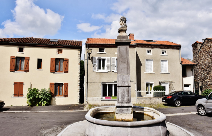 Fontaine - Aulhat-Saint-Privat