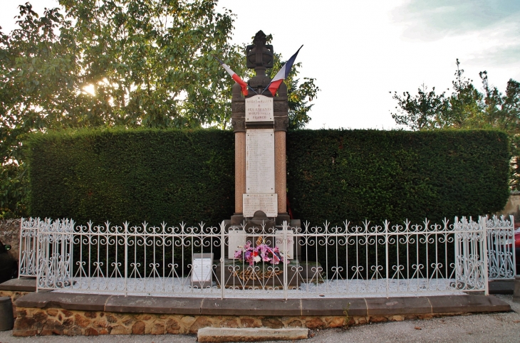 Monument aux Morts - Auzat-la-Combelle