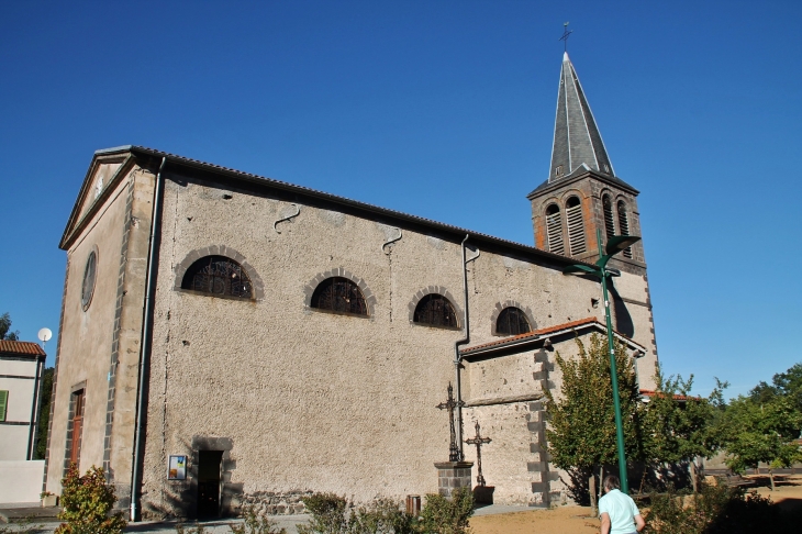 Rouillas-Bas ( Commune d'Aydat )( L'église )