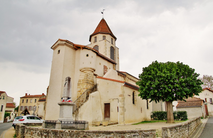 Photo à Brenat (63500) *église SaintBarthélemy Brenat, 396031
