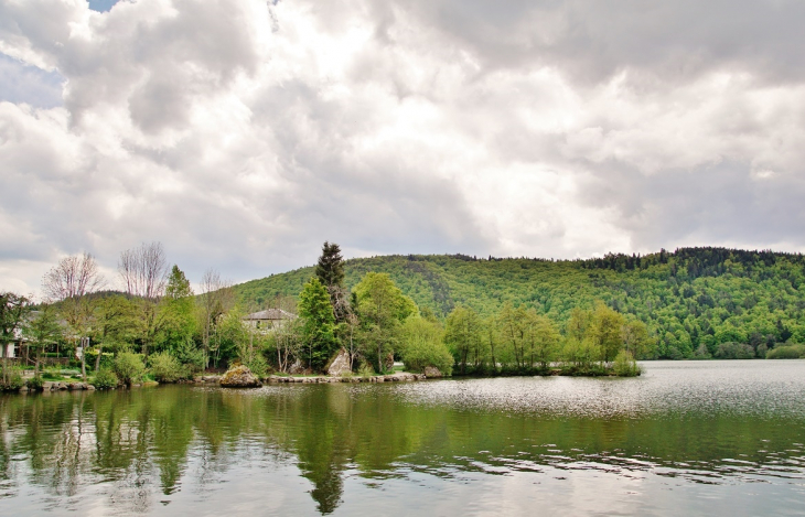 Le lac - Chambon-sur-Lac
