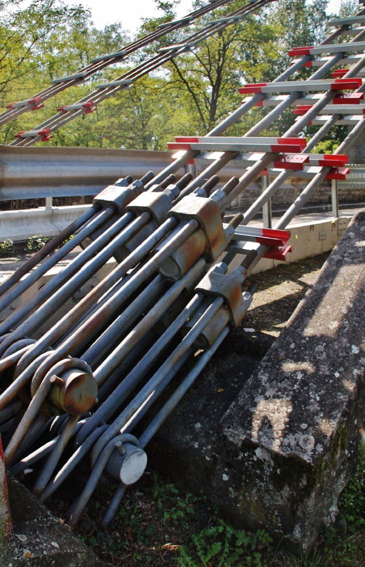 Détail du pont sur L'Allier - Coudes