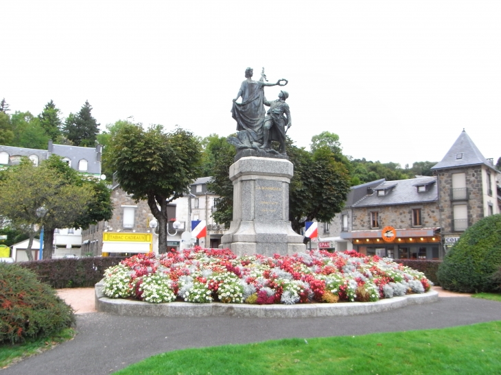 Monument - La Bourboule