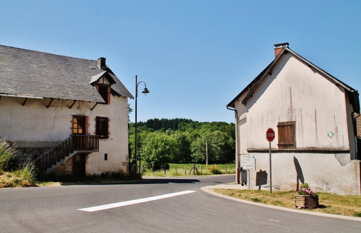 Le Village - La Celle