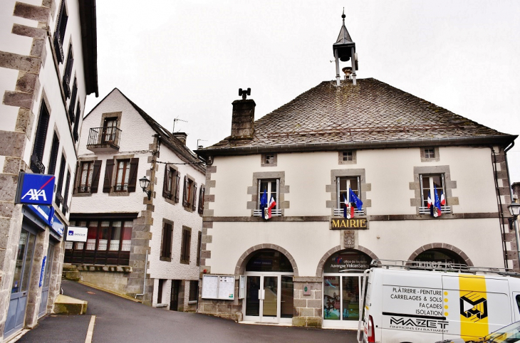 La Mairie - La Tour-d'Auvergne