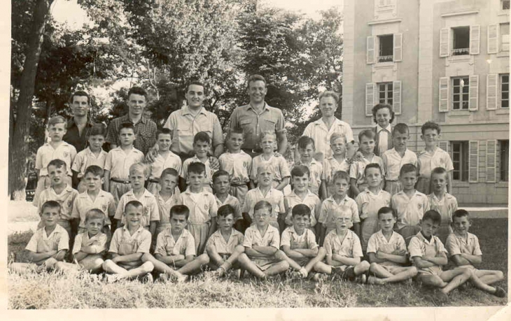 Colonie de vacances SNCF Juillet 1955 - Le Breuil-sur-Couze