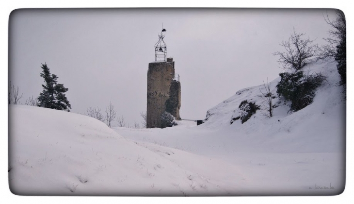 La tour en hiver - Le Crest