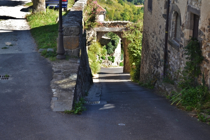 Porte du Village - Montaigut