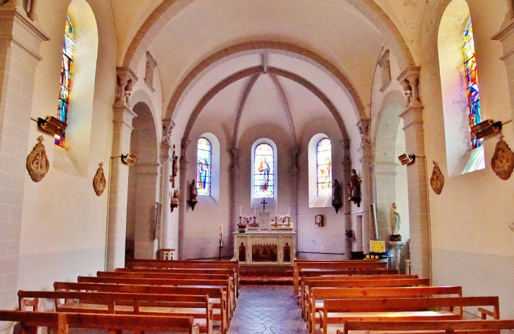 <<église Saint-Roch - Murol