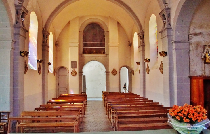  <<église Saint-Roch - Murol