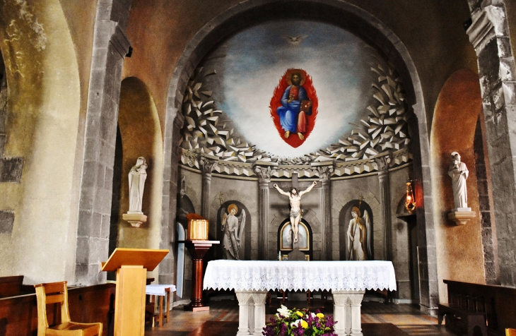  <<église Saint-Julien - Orcines