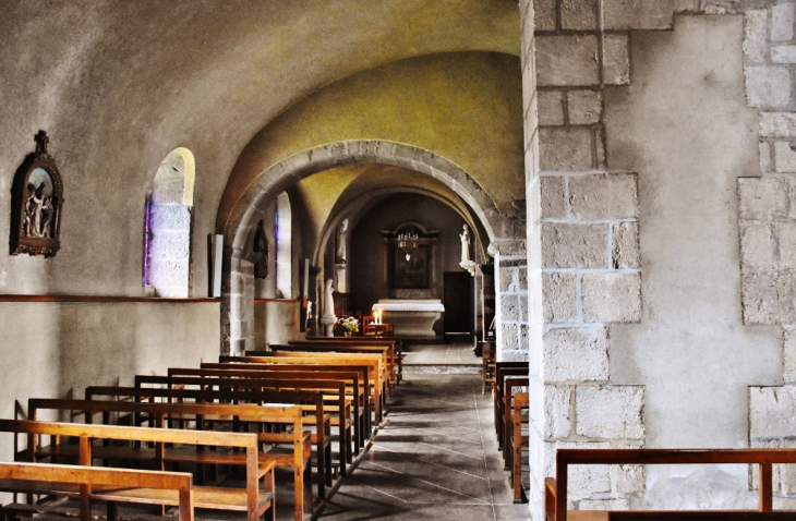  <<église Saint-Julien - Orcines