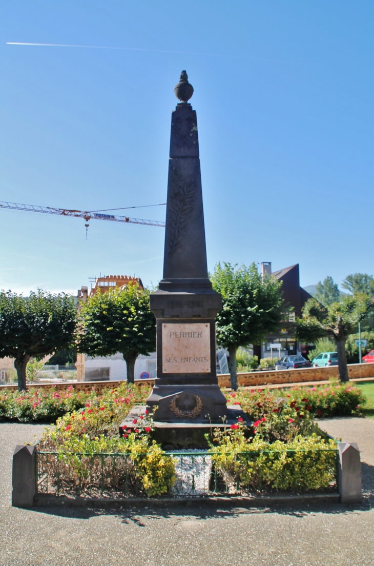 Monument aux Morts - Perrier
