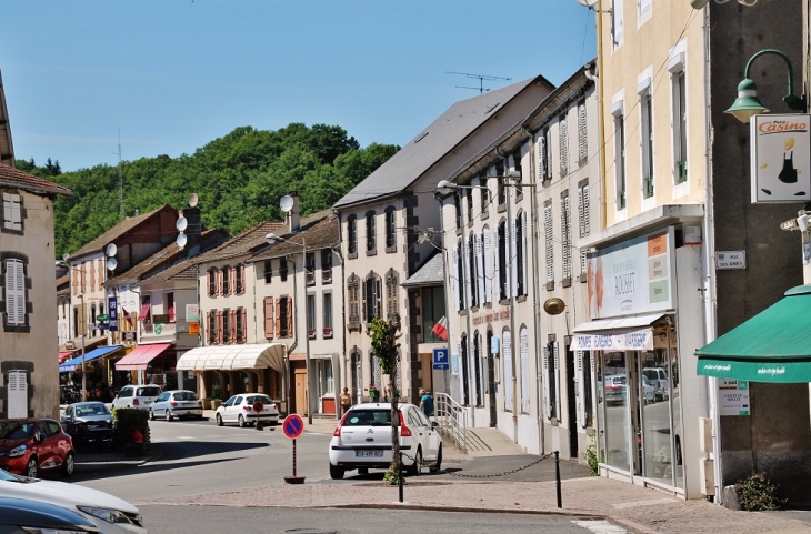 Le Village - Pontaumur