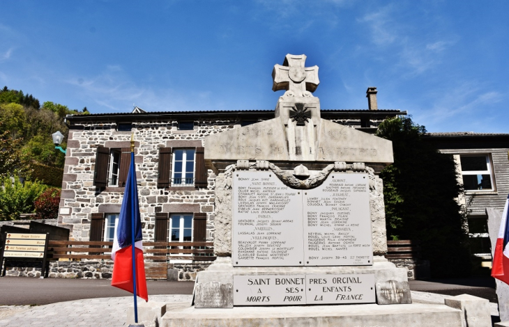 Monument-aux-Morts - Saint-Bonnet-près-Orcival