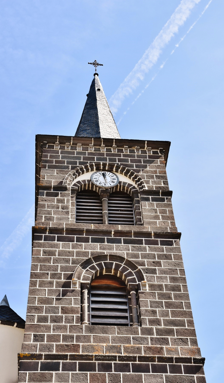  <<église Saint-Bonnet - Saint-Bonnet-près-Orcival