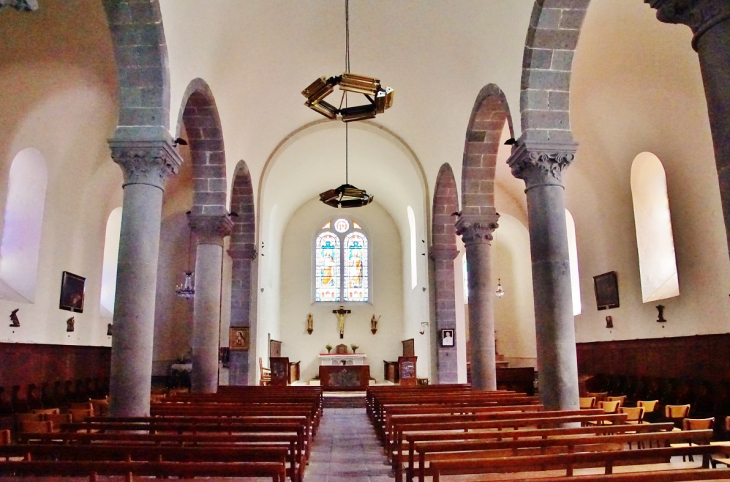  <<église Saint-Bonnet - Saint-Bonnet-près-Orcival