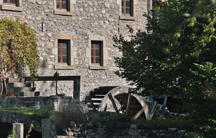 Moulin sur La Couze Pavin - Saint-Cirgues-sur-Couze