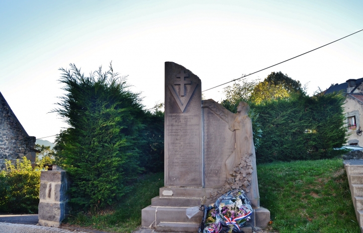 Monument aux Morts - Saint-Diéry