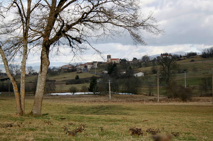 Village et l'étang - Saint-Flour