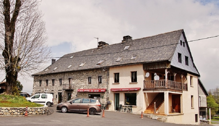 La Commune - Saint-Genès-Champespe