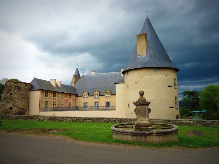 Villeneuve Lembron le château - Saint-Germain-Lembron