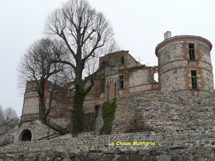 Château de la Chaux Montgros - Saint-Julien-de-Coppel