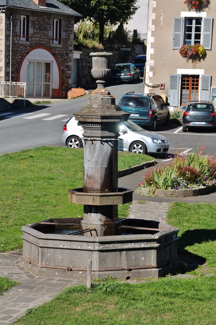 La Fontaine - Saint-Nectaire