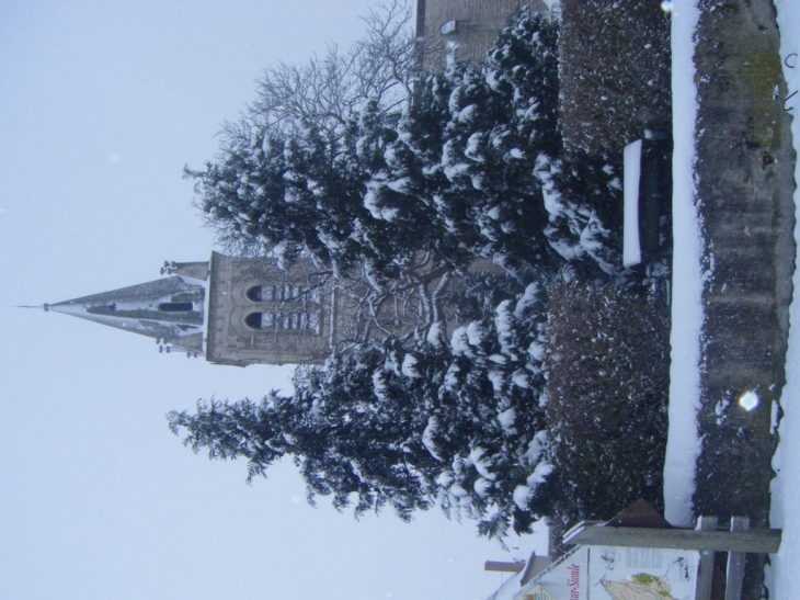 Eglise sous la neige - Saint-Quintin-sur-Sioule
