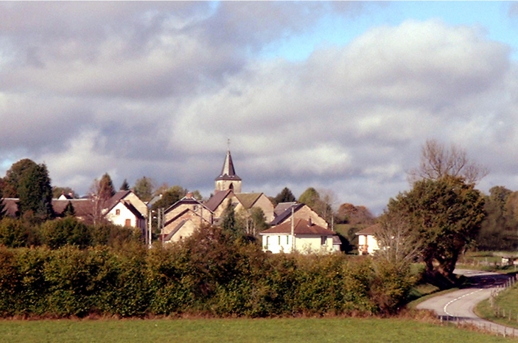 Le village - Savennes