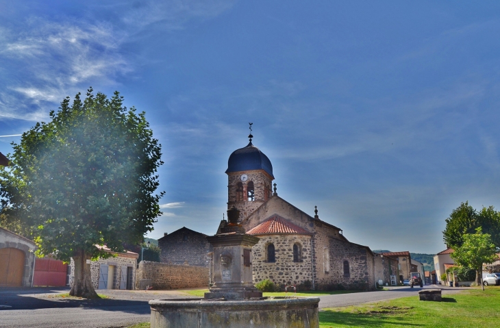  ,église Saint-Claude et la Fontaine - Villeneuve